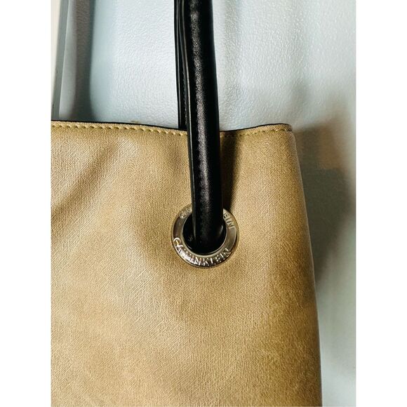 Calvin Klein Gabrianna Reversible Tote Black/gray 2 piece set - Picture 9 of 15